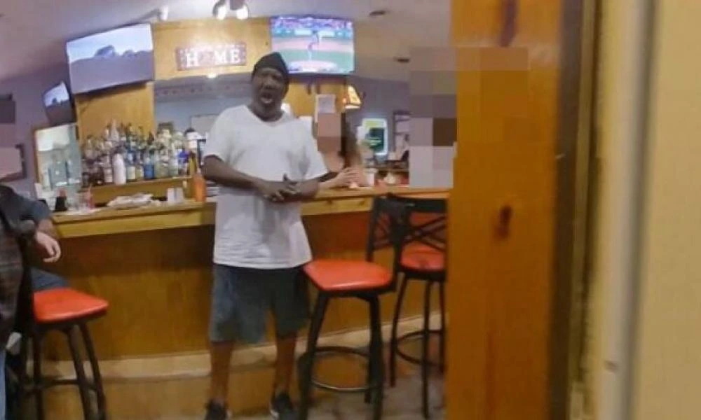 Σοκ στο Οχάιο: «Δεν μπορώ να αναπνεύσω»- Βίντεο-ντοκουμέντο από τη σύλληψη μαύρου άνδρα που απεβίωσε ενώ ήταν υπό κράτηση